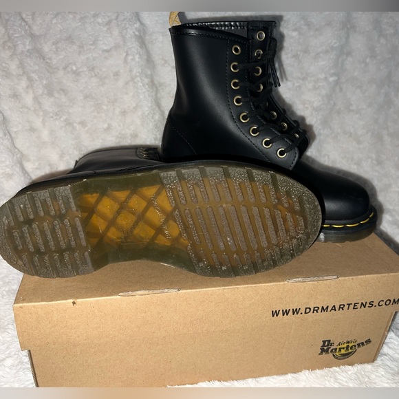 COPY - Dr. Martens women boots size 7 - Picture 5 of 5